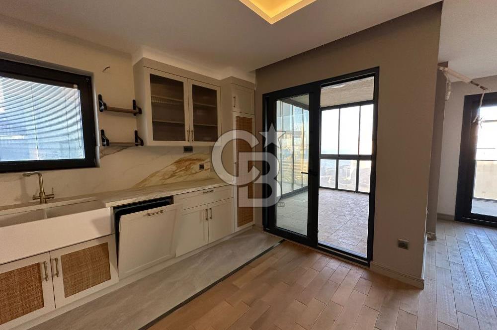 Gömeç Karaağaç Denize Sıfır 6+2 Satılık Villa