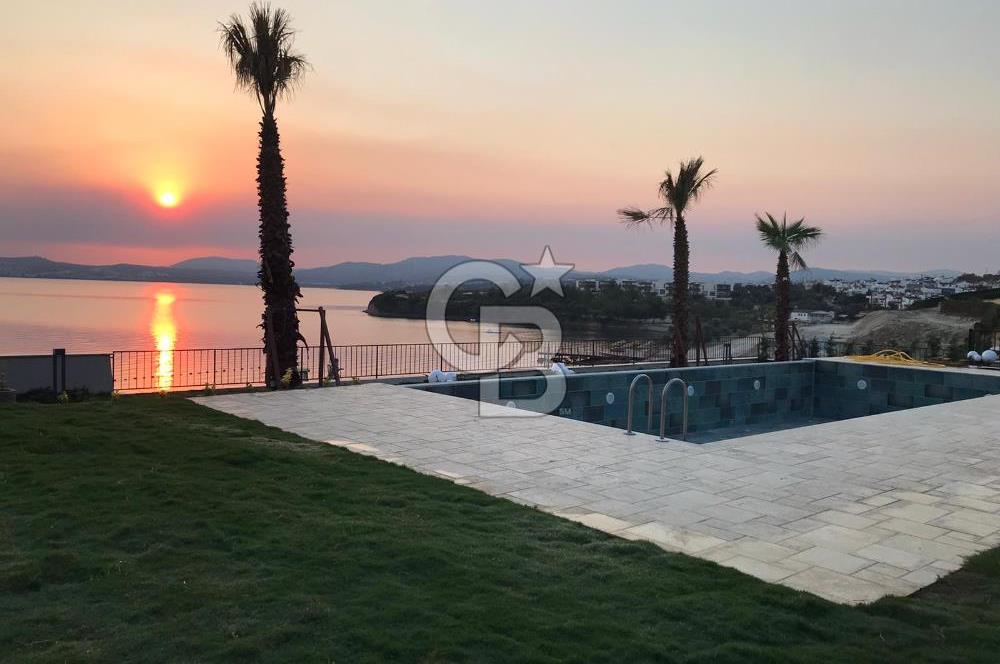 Gömeç Karaağaç Denize Sıfır 6+2 Satılık Villa