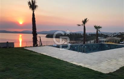 Gömeç Karaağaç Denize Sıfır 6+2 Satılık Villa