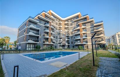 ÇİĞLİ BALATÇIK AZEL DELUXE SİTESİ'NDE HAVUZ CEPHELİ LÜKS SATILIK 2+1 DAİRE