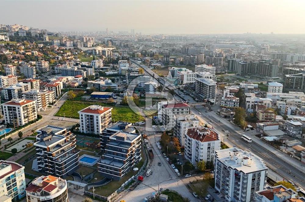 ÇİĞLİ BALATÇIK AZEL DELUXE SİTESİ'NDE HAVUZ CEPHELİ LÜKS SATILIK 2+1 DAİRE