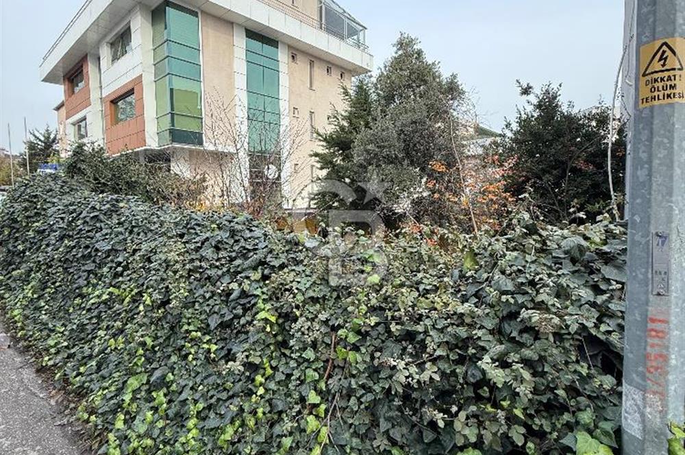 ATAŞEHİR BARBAROS’TA SATILIK ARSA