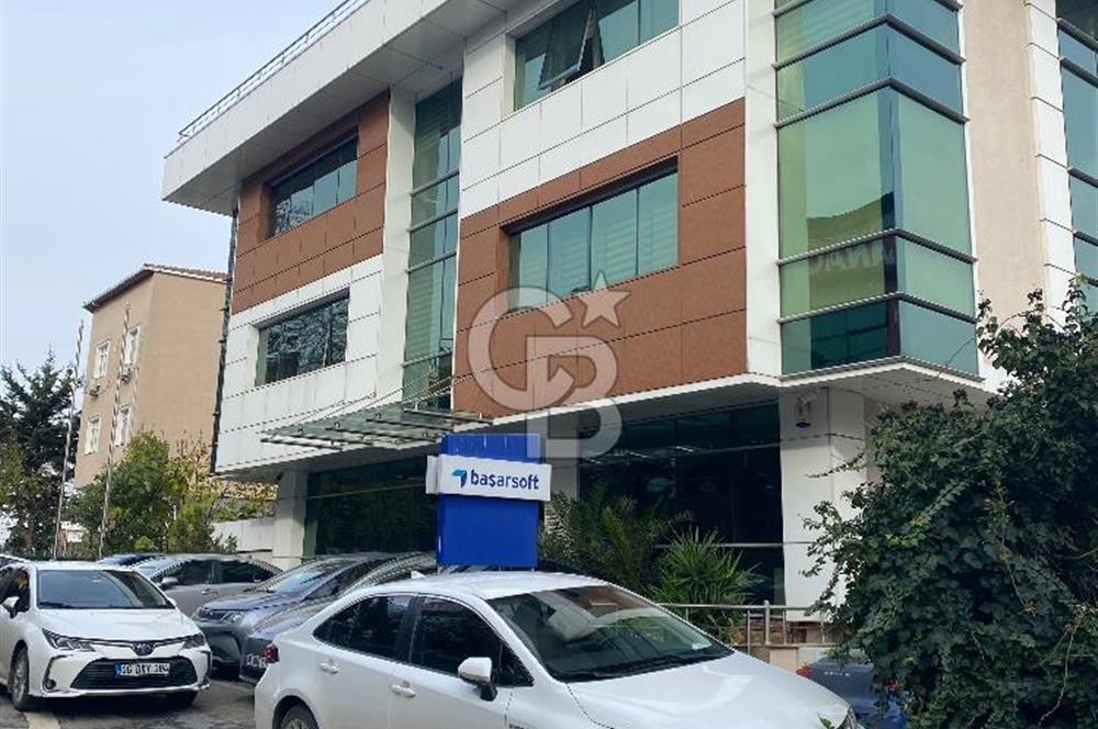 ATAŞEHİR BARBAROS’TA SATILIK ARSA