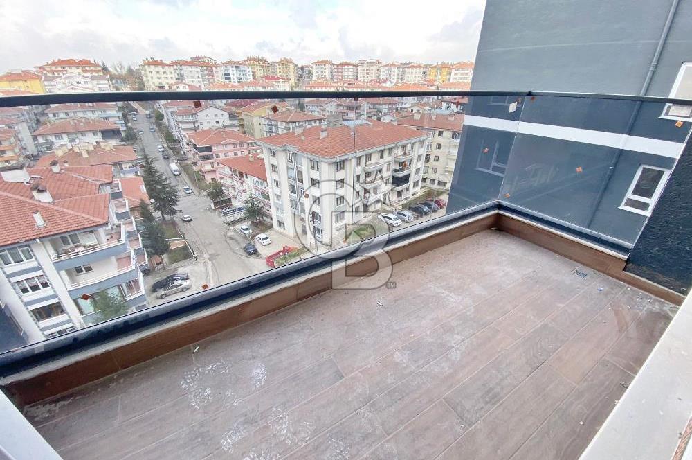 NATOYOLU CADDE DİBİ ÇİFT BLOKLU SİTEDE ANKARA MANZARALI 1+1