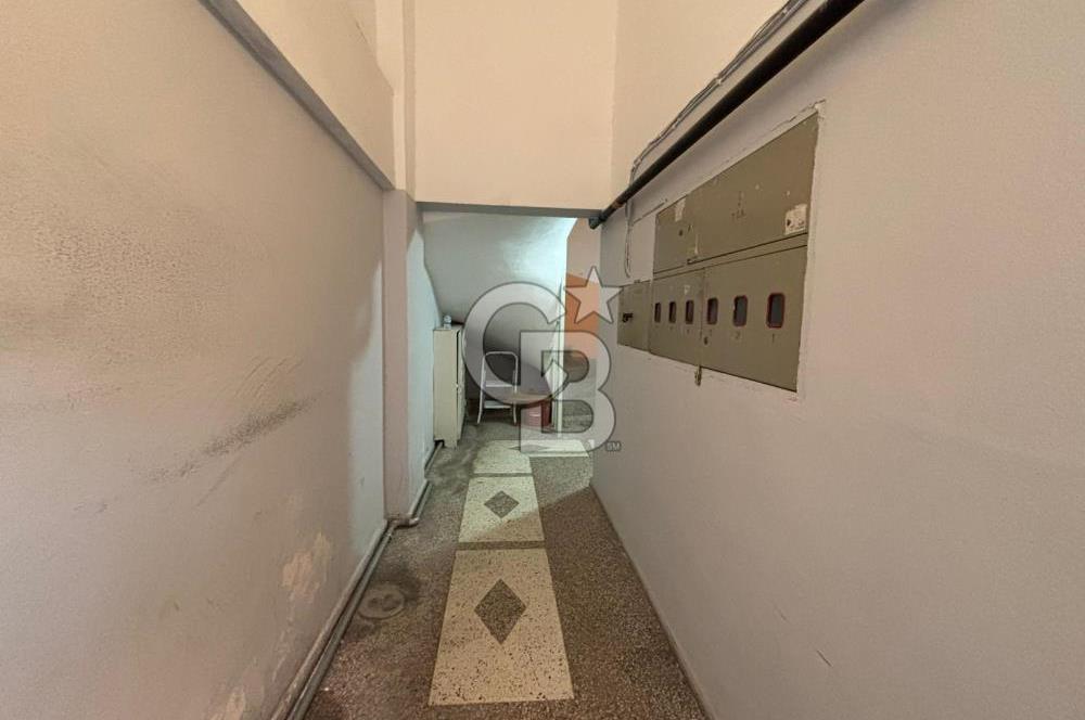 KARŞIYAKA BAHARİYE DE ARAKAT SATILIK 2+1 DAİRE