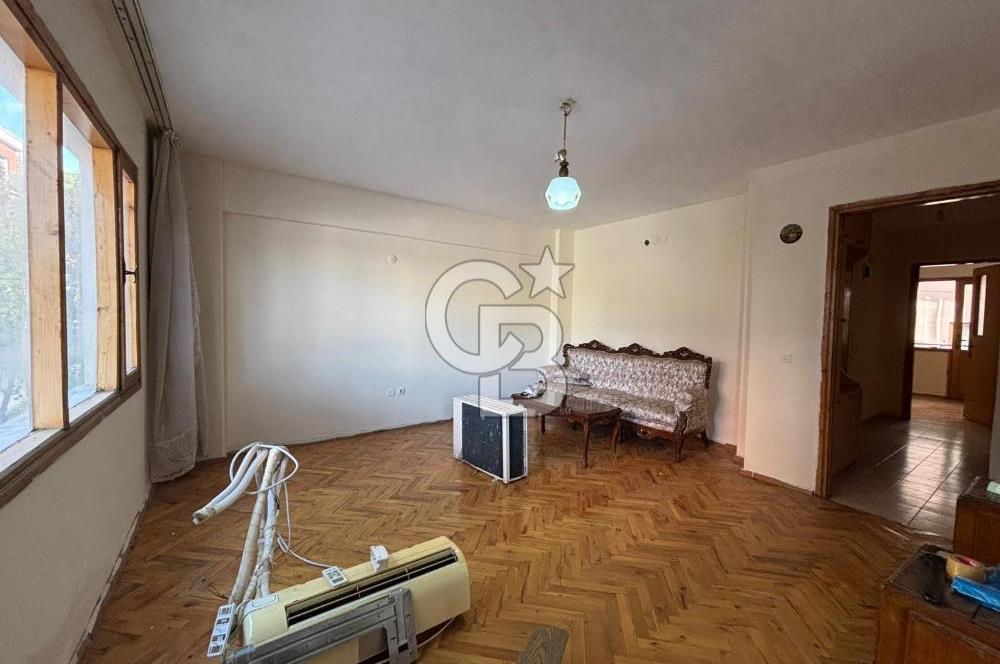 KARŞIYAKA BAHARİYE DE ARAKAT SATILIK 2+1 DAİRE