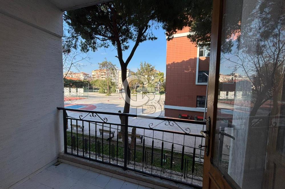 KARŞIYAKA BAHARİYE DE ARAKAT SATILIK 2+1 DAİRE