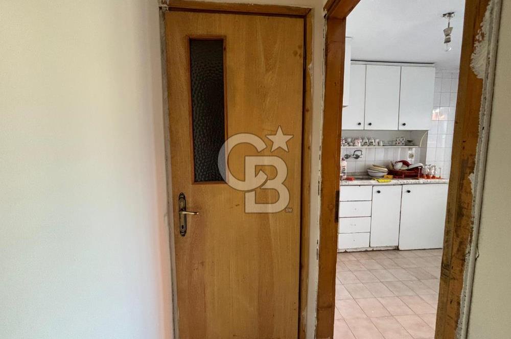 KARŞIYAKA BAHARİYE DE ARAKAT SATILIK 2+1 DAİRE