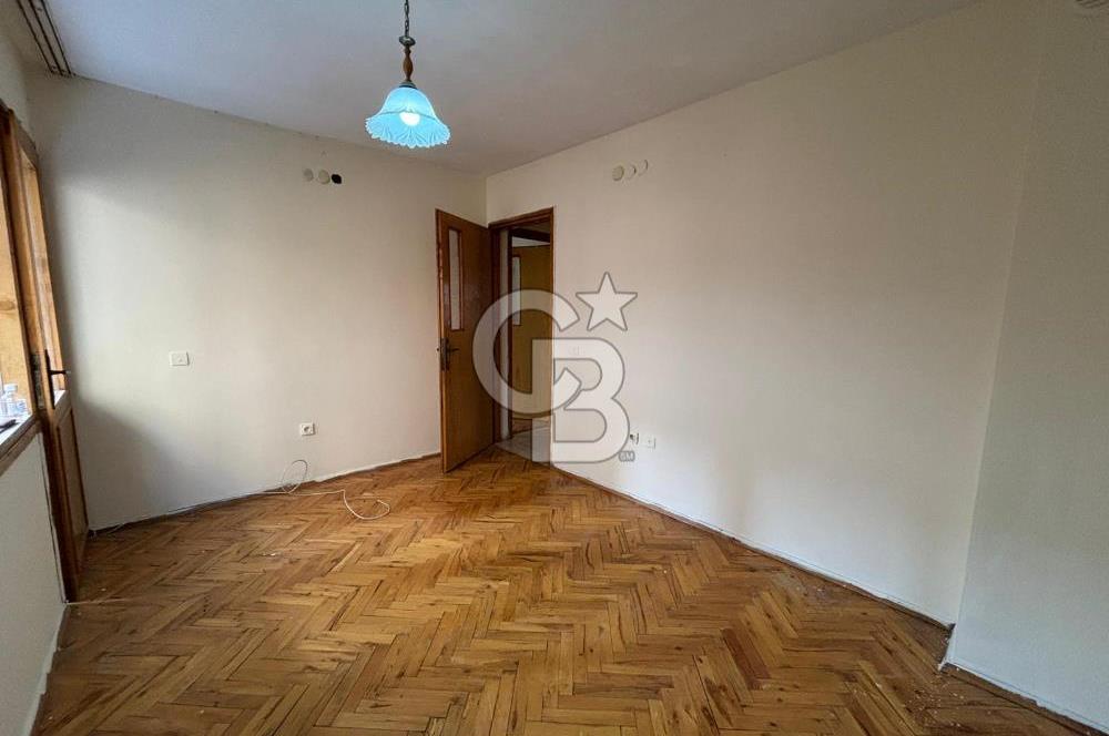 KARŞIYAKA BAHARİYE DE ARAKAT SATILIK 2+1 DAİRE