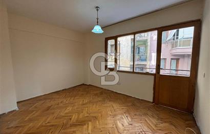 KARŞIYAKA BAHARİYE DE ARAKAT SATILIK 2+1 DAİRE