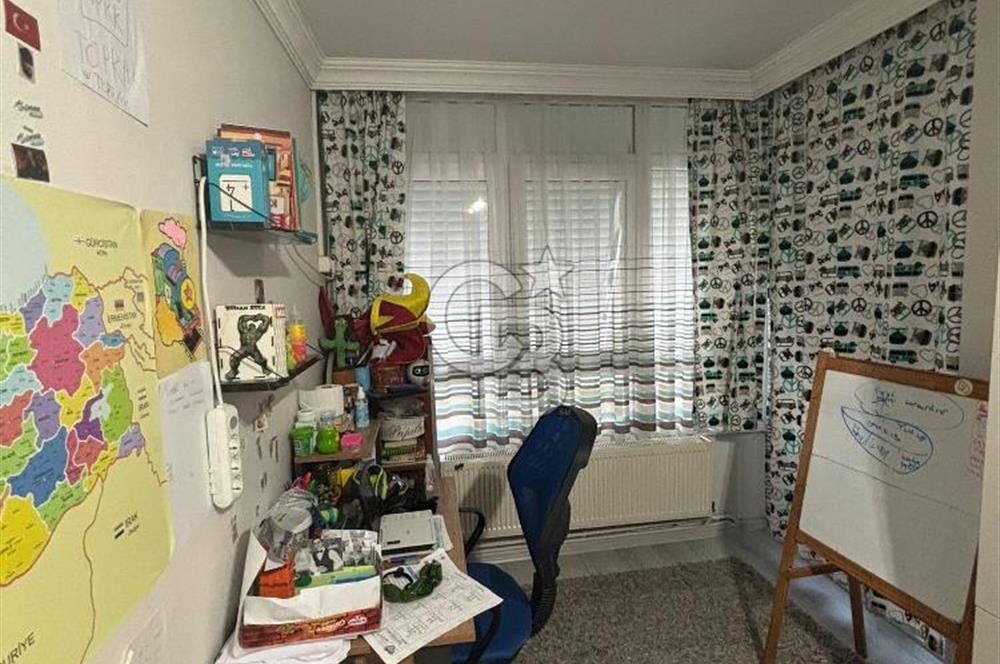 Bahçelievlerin En Güzel Bölgesinde Ara Kat, Köşe, Full Yapılı Daire