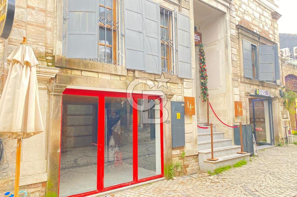 Urla Sanat Sokağında Kiralık Dükkan