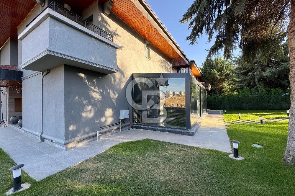 İNCEK KONAKLARINDA KÖŞE KONUMLU 5+2 MÜTHİŞ KİRALIK VİLLA