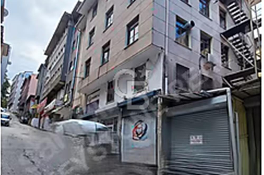  ULUS KONYA SOKAK’TA YATIRIMIN TAM KALBİNDE SATILIK BİNA