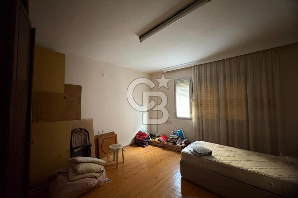 BORNOVA PINARBAŞI'NDA BALKONLU SATILIK 2+1 DAİRE