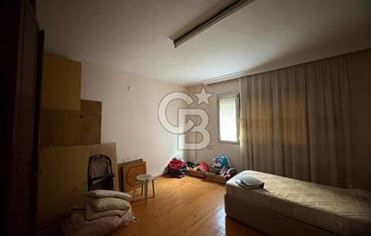 BORNOVA PINARBAŞI'NDA BALKONLU SATILIK 2+1 DAİRE