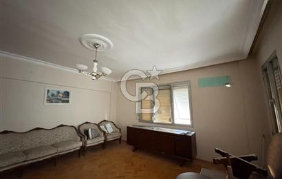 BORNOVA PINARBAŞI'NDA BALKONLU SATILIK 2+1 DAİRE