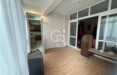 BORNOVA PINARBAŞI'NDA BALKONLU SATILIK 2+1 DAİRE