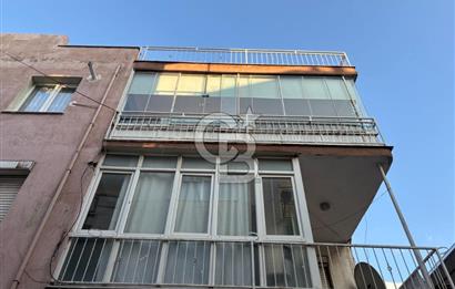 BORNOVA PINARBAŞI'NDA BALKONLU SATILIK 2+1 DAİRE