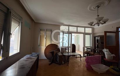 BORNOVA PINARBAŞI'NDA BALKONLU SATILIK 2+1 DAİRE