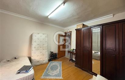 BORNOVA PINARBAŞI'NDA BALKONLU SATILIK 2+1 DAİRE