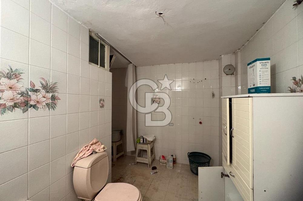 BORNOVA PINARBAŞI'NDA BALKONLU SATILIK 2+1 DAİRE