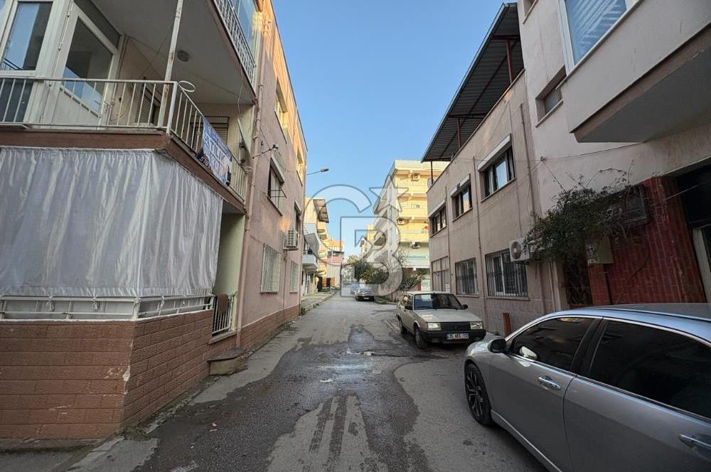BORNOVA PINARBAŞI'NDA BALKONLU SATILIK 2+1 DAİRE