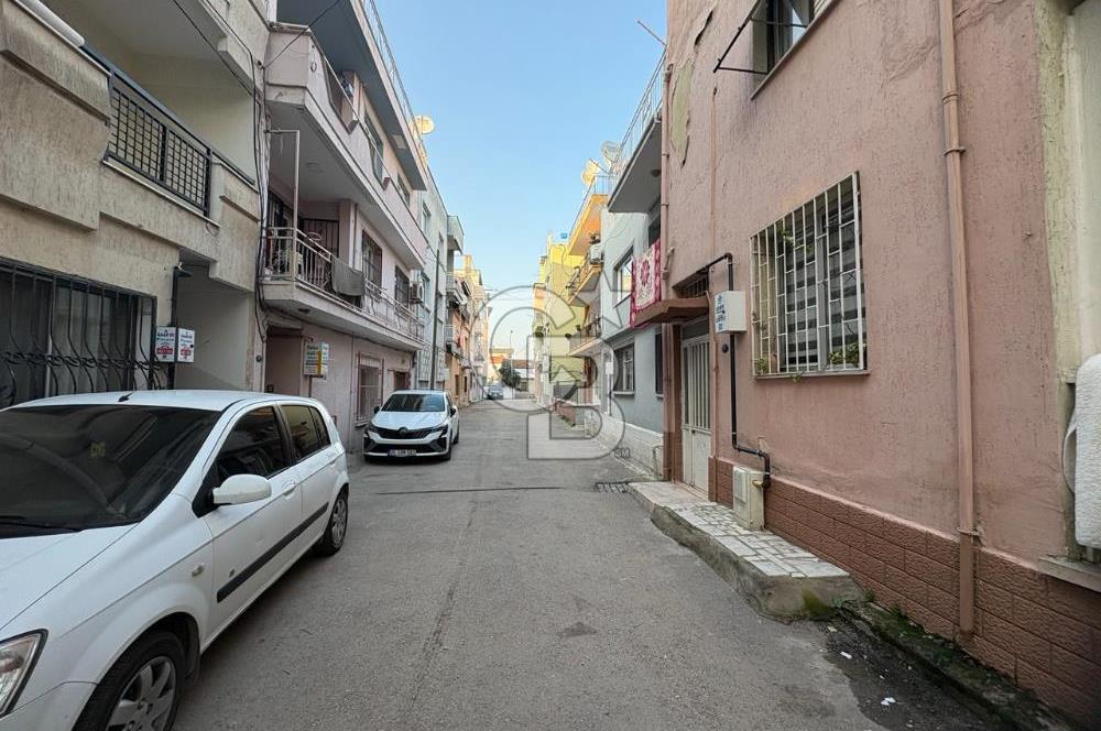 BORNOVA PINARBAŞI'NDA BALKONLU SATILIK 2+1 DAİRE