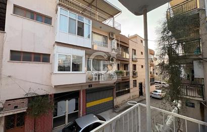 BORNOVA PINARBAŞI'NDA BALKONLU SATILIK 2+1 DAİRE