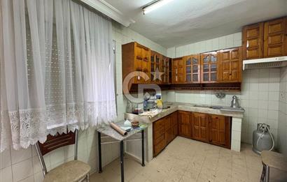 BORNOVA PINARBAŞI'NDA BALKONLU SATILIK 2+1 DAİRE