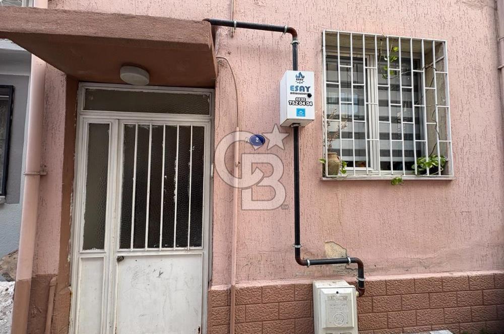 BORNOVA PINARBAŞI'NDA BALKONLU SATILIK 2+1 DAİRE
