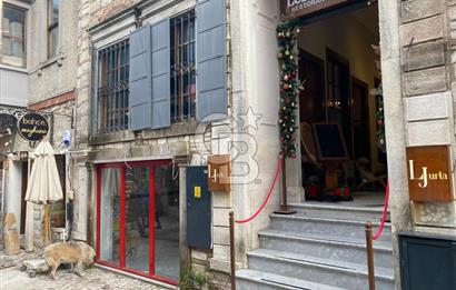 Urla Sanat Sokağında Kiralık Dükkan