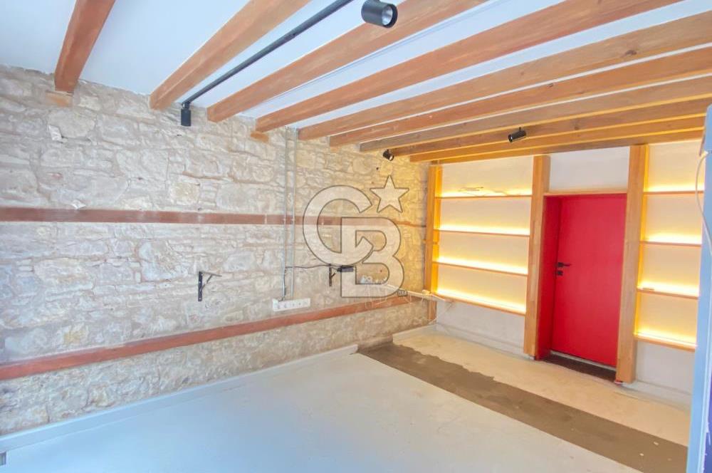 Urla Sanat Sokağında Kiralık Dükkan