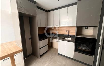 İPEKTAŞ CADDE'DE 1+1 LÜKS YAPILI ARA KAT KÖŞE DAİRE/OFİS