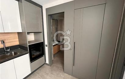 İPEKTAŞ CADDE'DE 1+1 LÜKS YAPILI ARA KAT KÖŞE DAİRE/OFİS