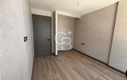 İPEKTAŞ CADDE'DE 1+1 LÜKS YAPILI ARA KAT KÖŞE DAİRE/OFİS