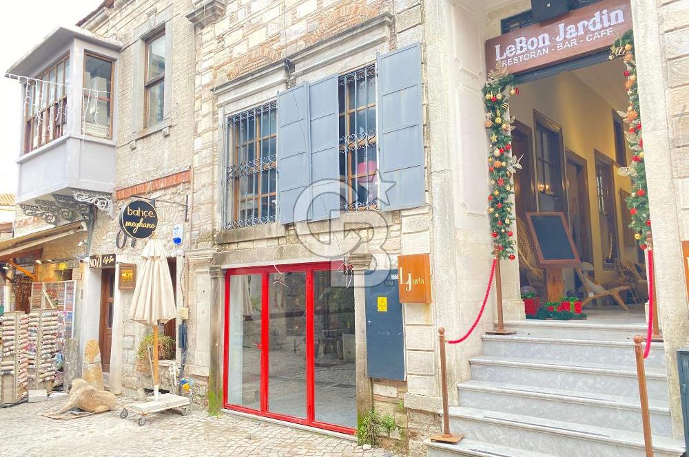 Urla Sanat Sokağında Kiralık Dükkan