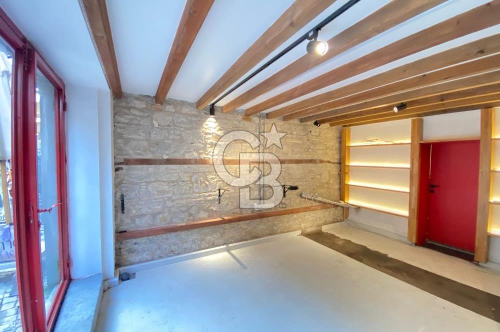 Urla Sanat Sokağında Kiralık Dükkan