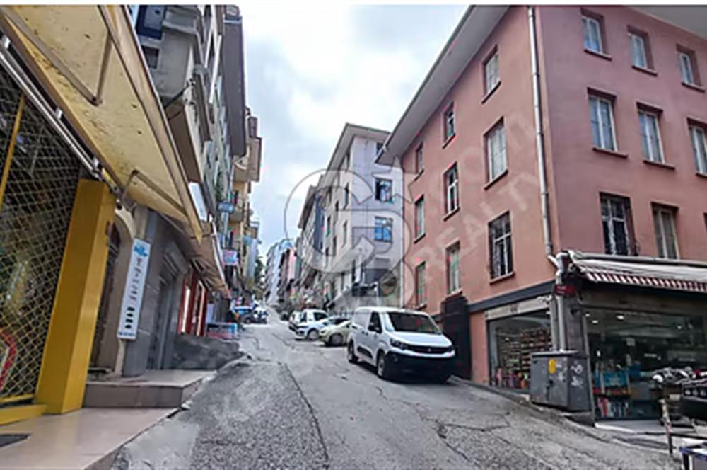  ULUS KONYA SOKAK’TA YATIRIMIN TAM KALBİNDE SATILIK BİNA