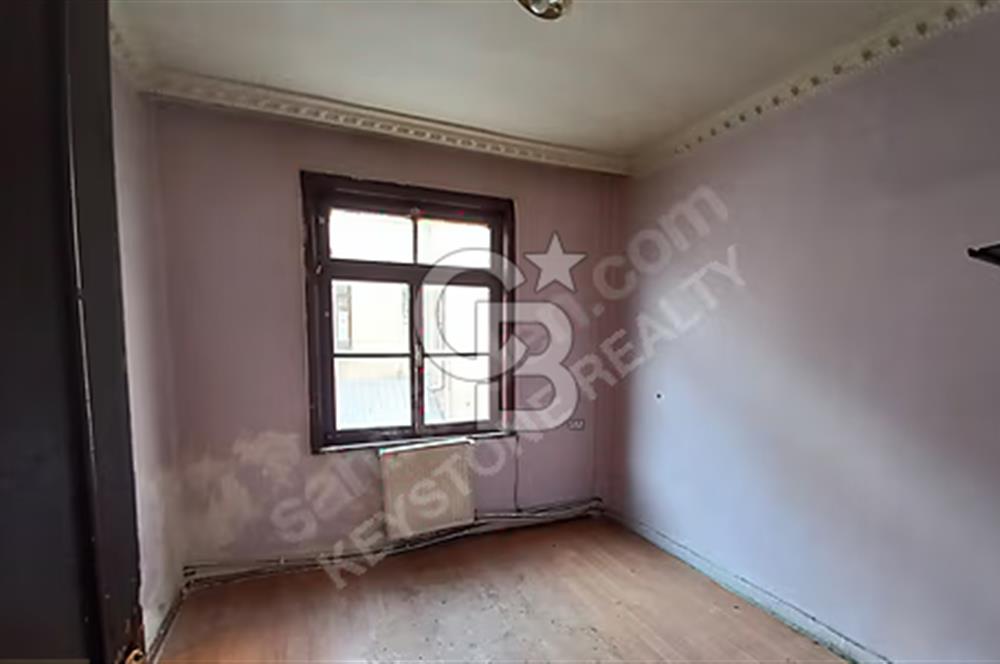  ULUS KONYA SOKAK’TA YATIRIMIN TAM KALBİNDE SATILIK BİNA