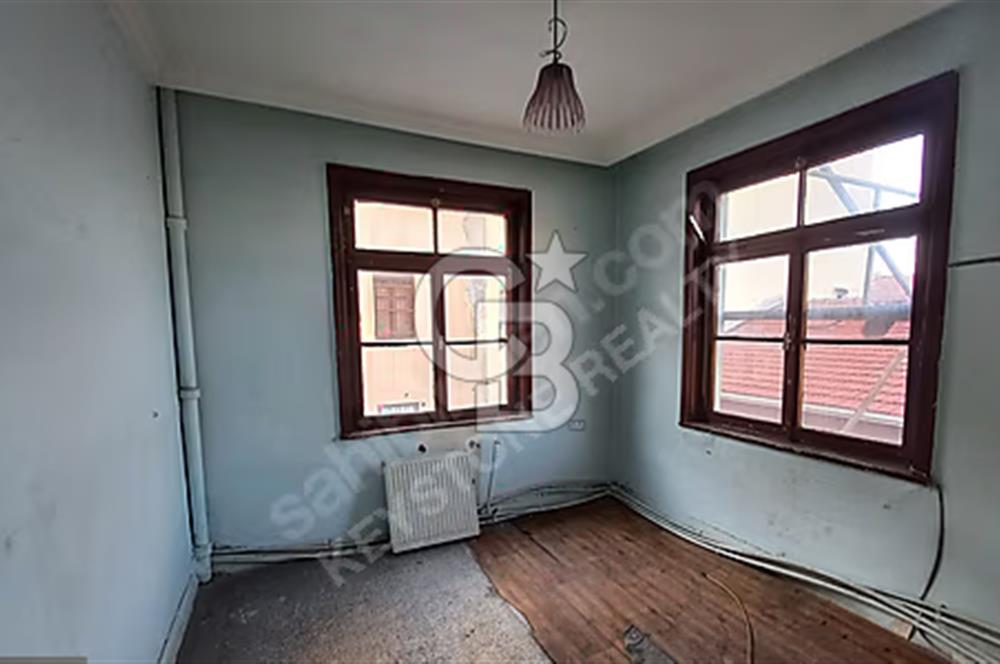  ULUS KONYA SOKAK’TA YATIRIMIN TAM KALBİNDE SATILIK BİNA