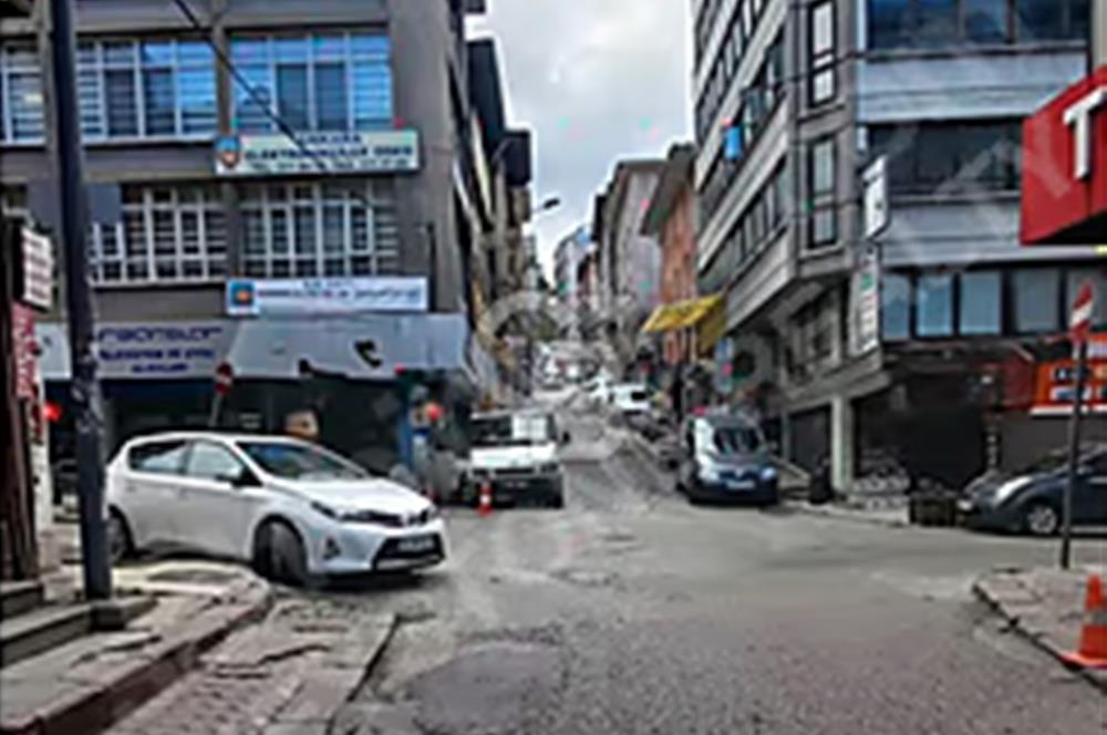  ULUS KONYA SOKAK’TA YATIRIMIN TAM KALBİNDE SATILIK BİNA