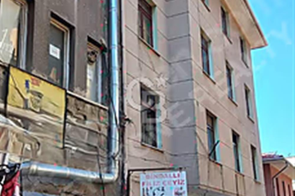  ULUS KONYA SOKAK’TA YATIRIMIN TAM KALBİNDE SATILIK BİNA