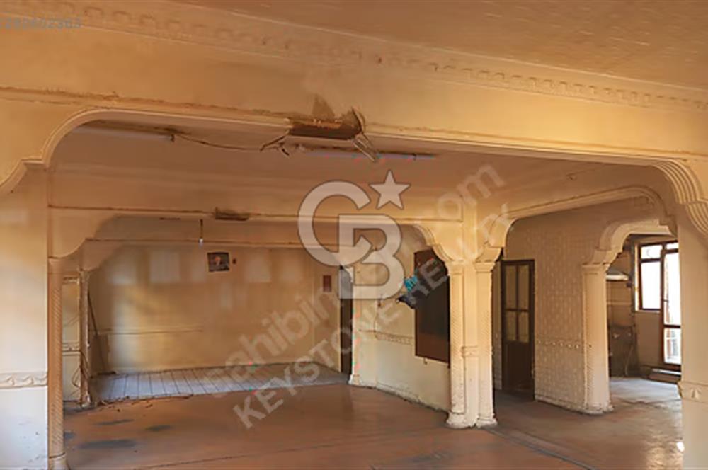  ULUS KONYA SOKAK’TA YATIRIMIN TAM KALBİNDE SATILIK BİNA