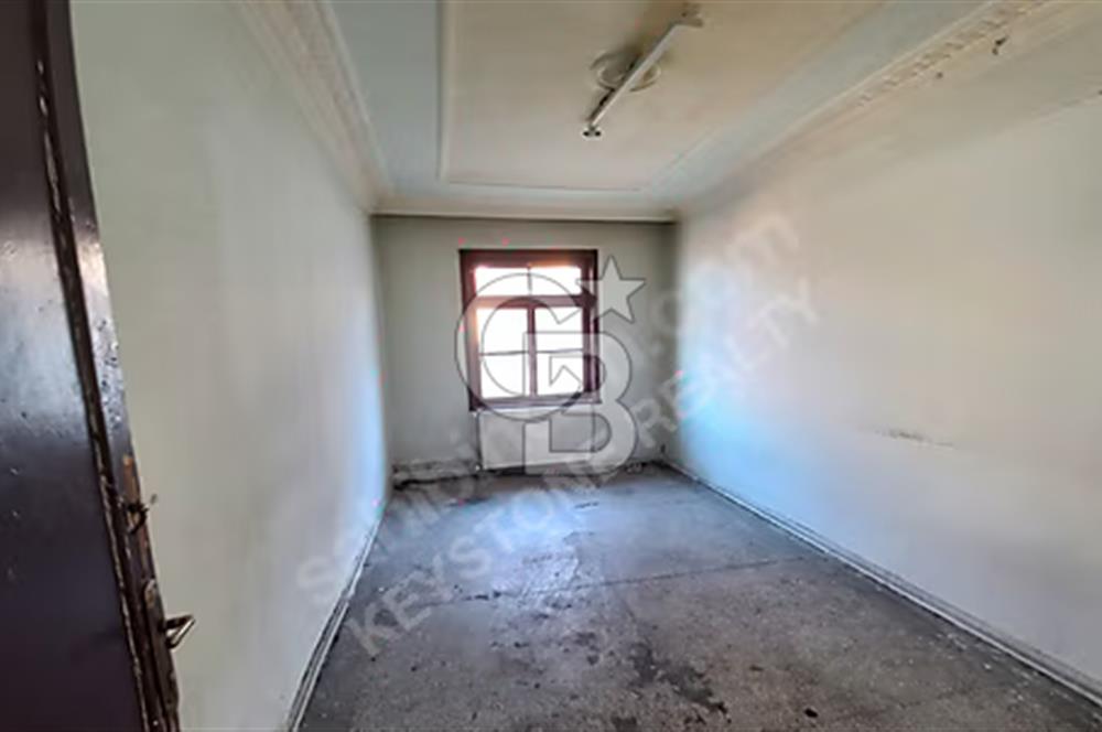  ULUS KONYA SOKAK’TA YATIRIMIN TAM KALBİNDE SATILIK BİNA