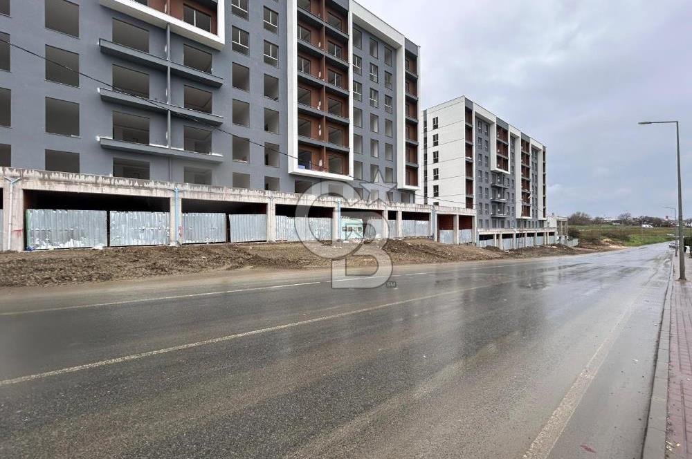 PANORAMA BULVAR SİLİVRİ SİTESİNDE SATILIK DÜZ AYAK DÜKKAN 