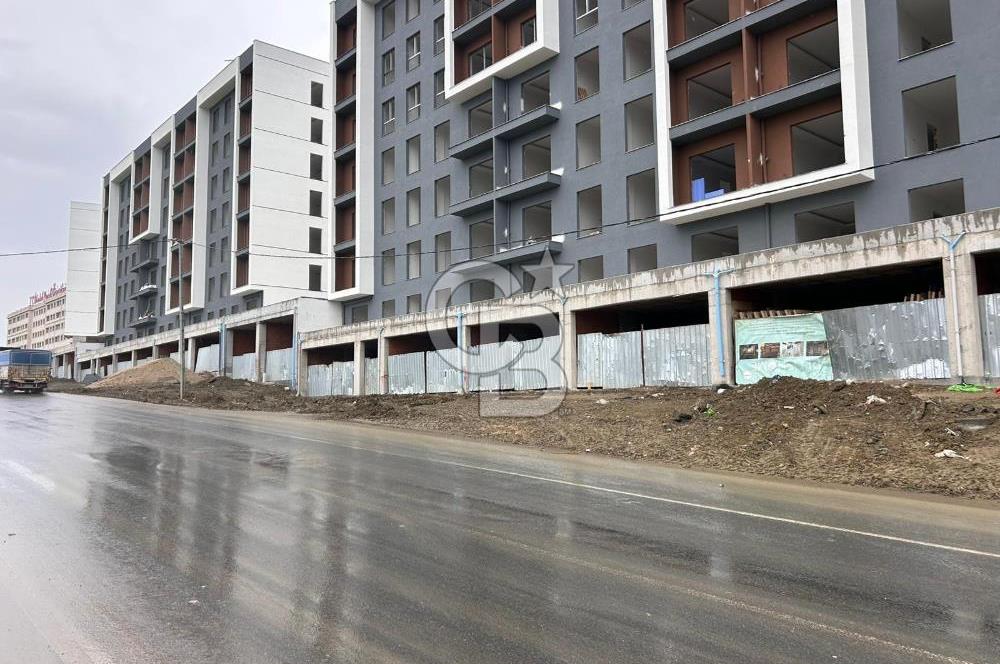 PANORAMA BULVAR SİLİVRİ SİTESİNDE SATILIK DÜZ AYAK DÜKKAN 