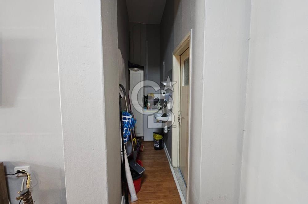 BOSTANLI'KALBİNDE MERKEZİ KONUMDA SATILIK DÜKKAN