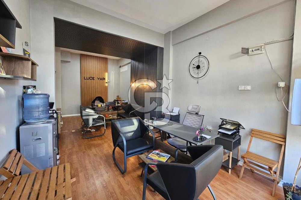 BOSTANLI'KALBİNDE MERKEZİ KONUMDA SATILIK DÜKKAN