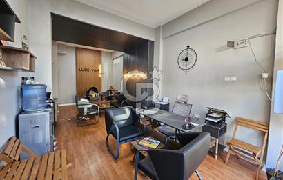 BOSTANLI'KALBİNDE MERKEZİ KONUMDA SATILIK DÜKKAN